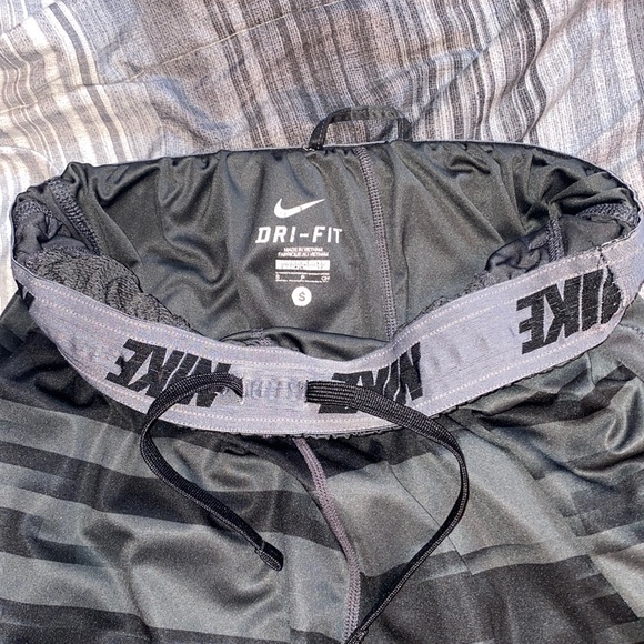 Men’s Nike Dri-Fit Athletic Shorts - Picture 4 of 4